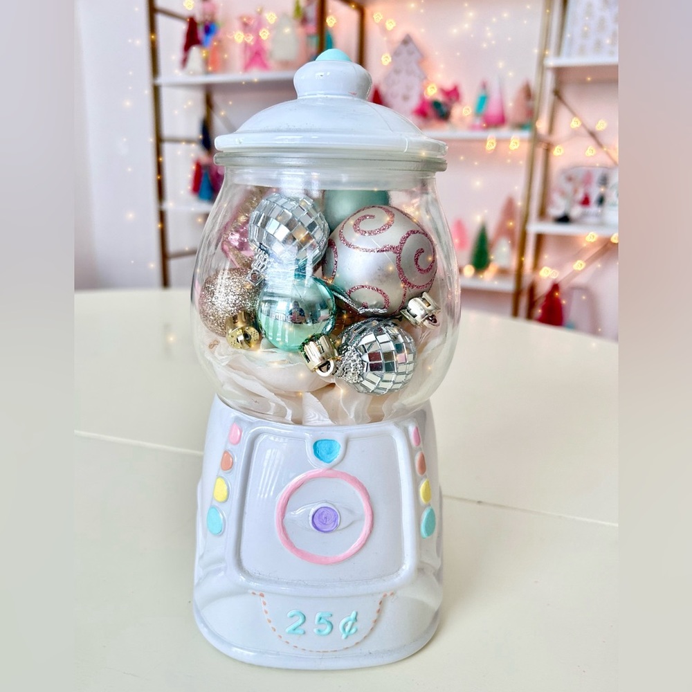 Ceramic Bubblegum Machine ✨